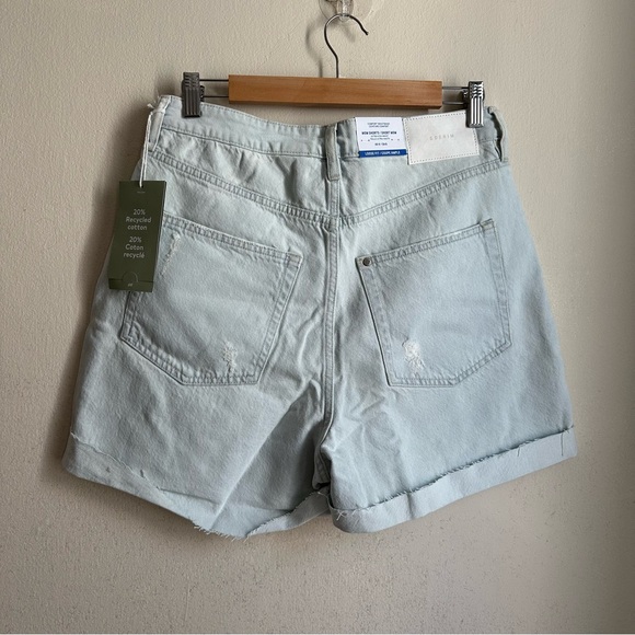 NWT H&M Mom Comfort Ultra High Denim Shorts size 8 - Picture 3 of 5